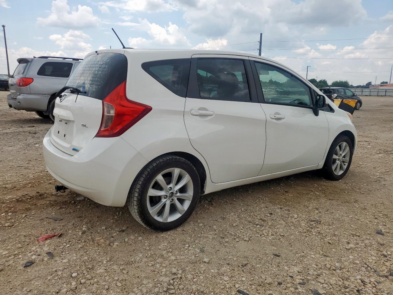 2014 Nissan Versa Note S - Фото 3