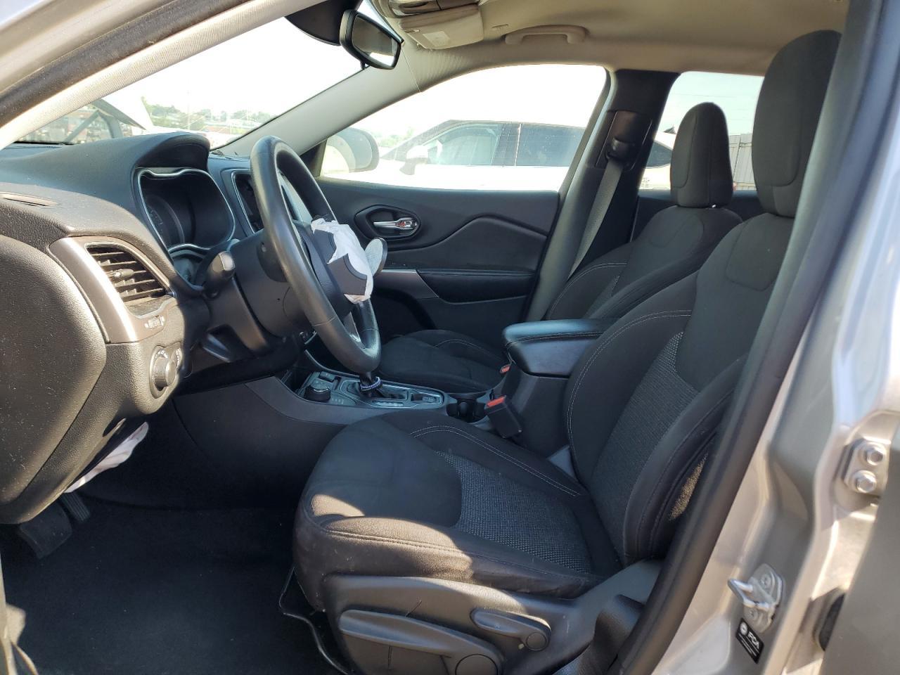 2021 Jeep Cherokee Latitude - Image 7