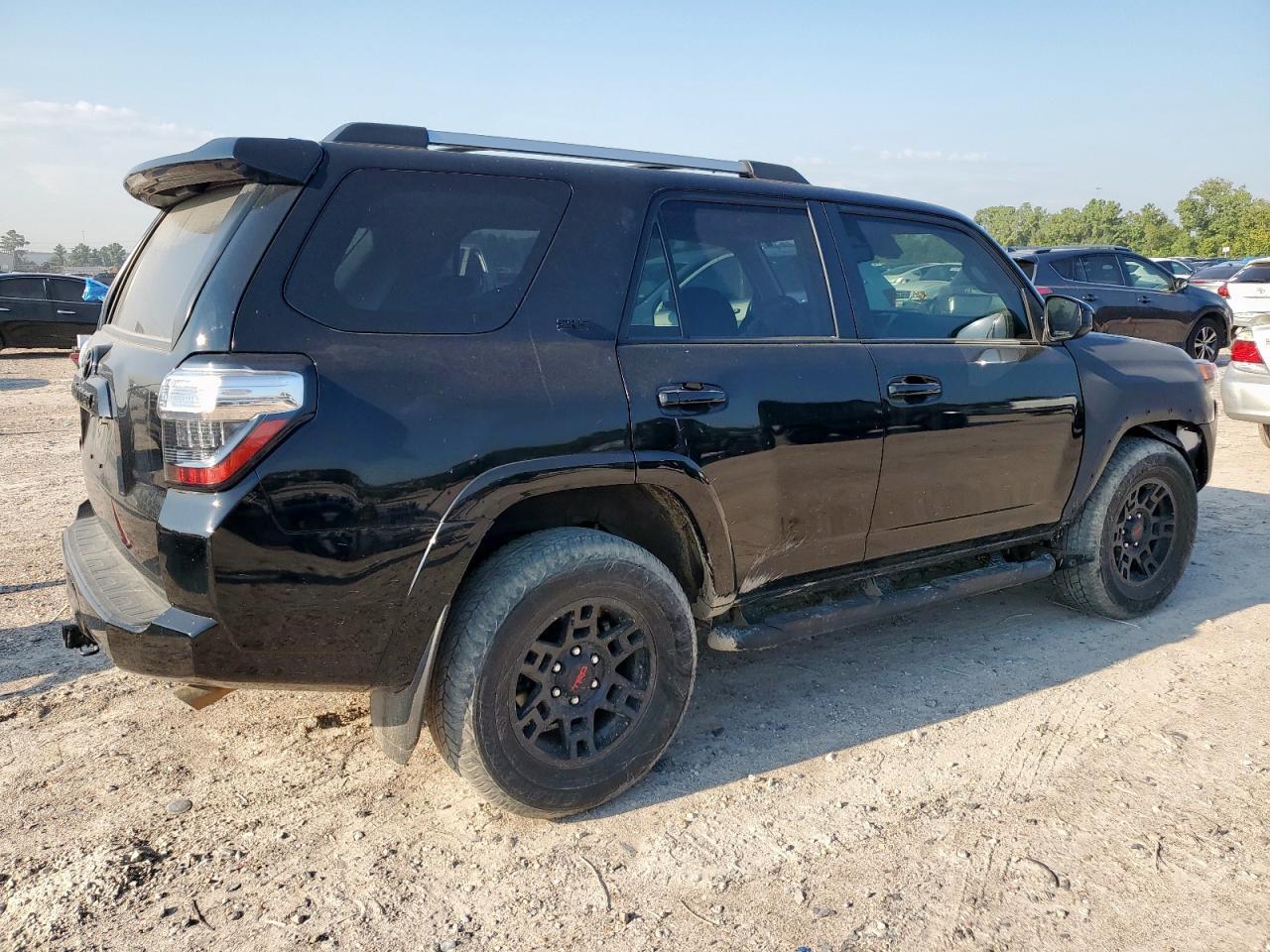2023 Toyota 4Runner Sr5 - Image 3