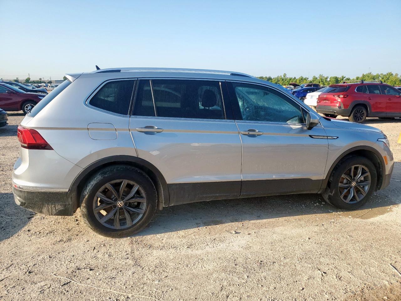 2023 Volkswagen Tiguan Se - Фото 3