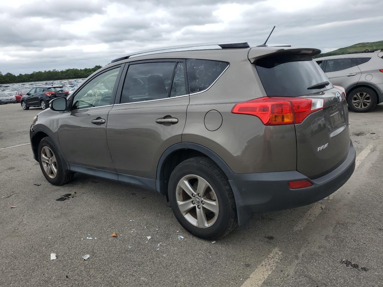 2015 Toyota Rav4 Xle - Image 2