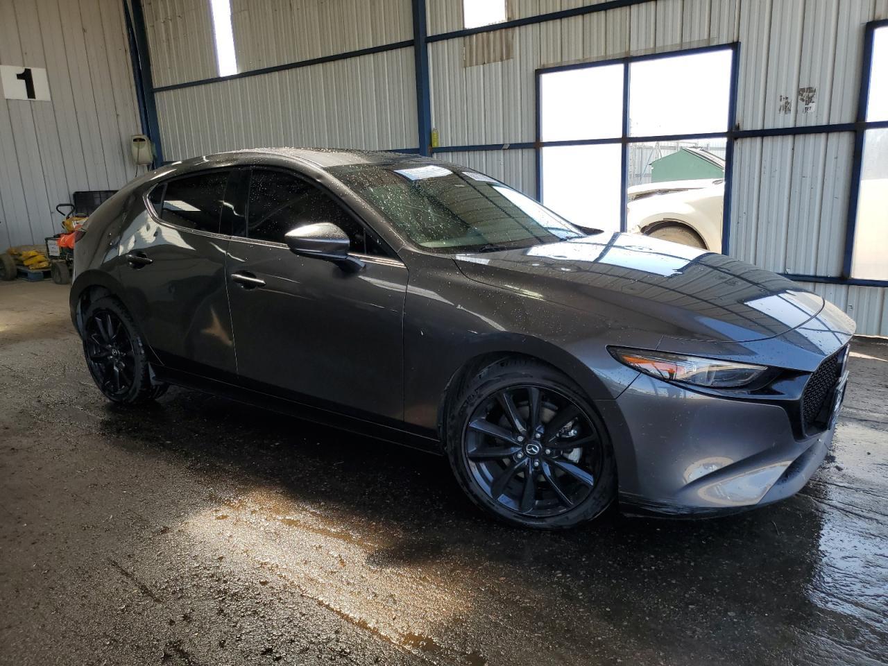 2019 Mazda 3 Premium - Фото 4