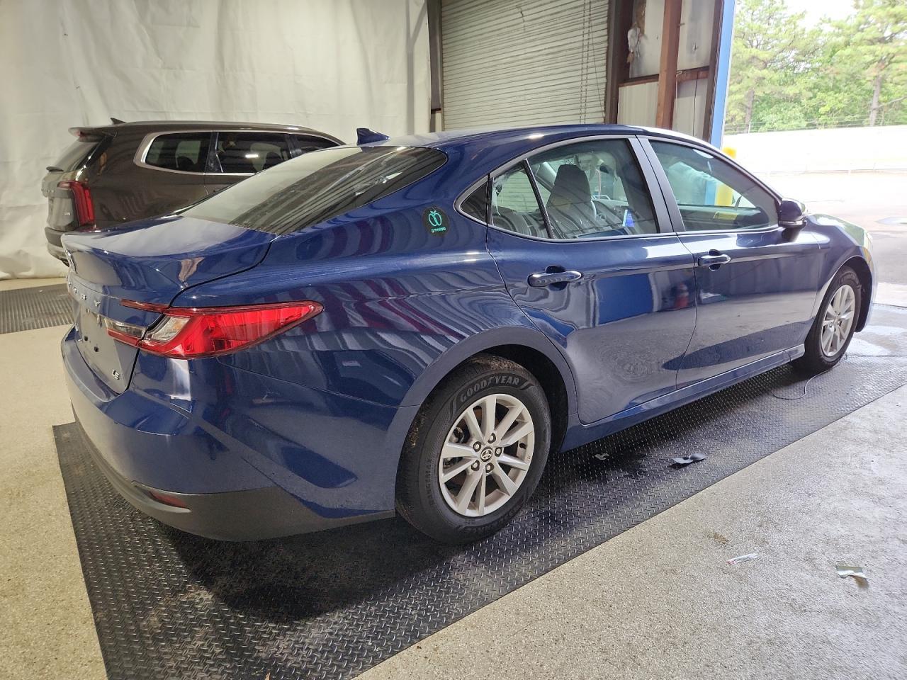 2025 Toyota Camry Xse - Image 3