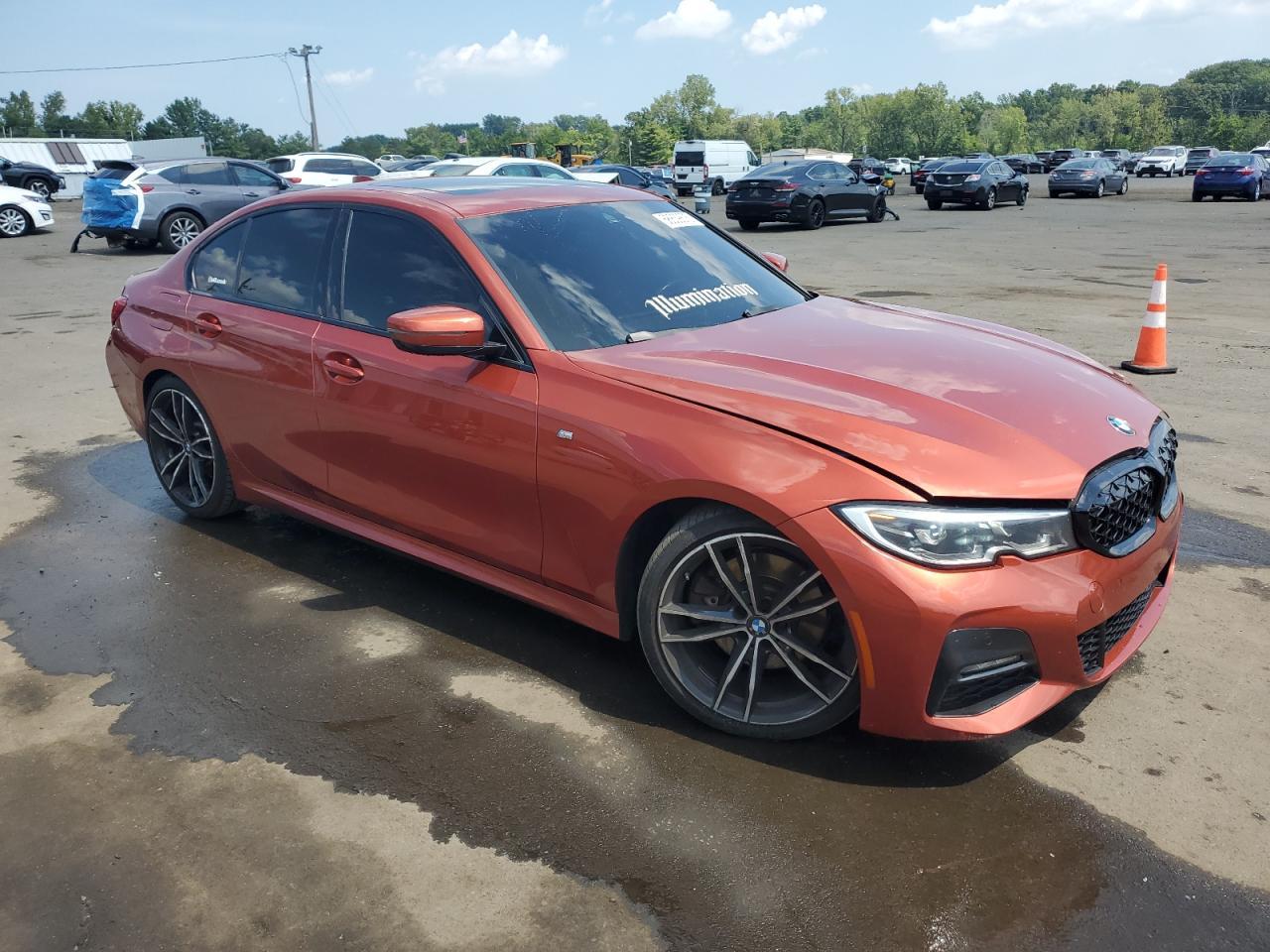 2021 BMW 330Xi - Фото 4