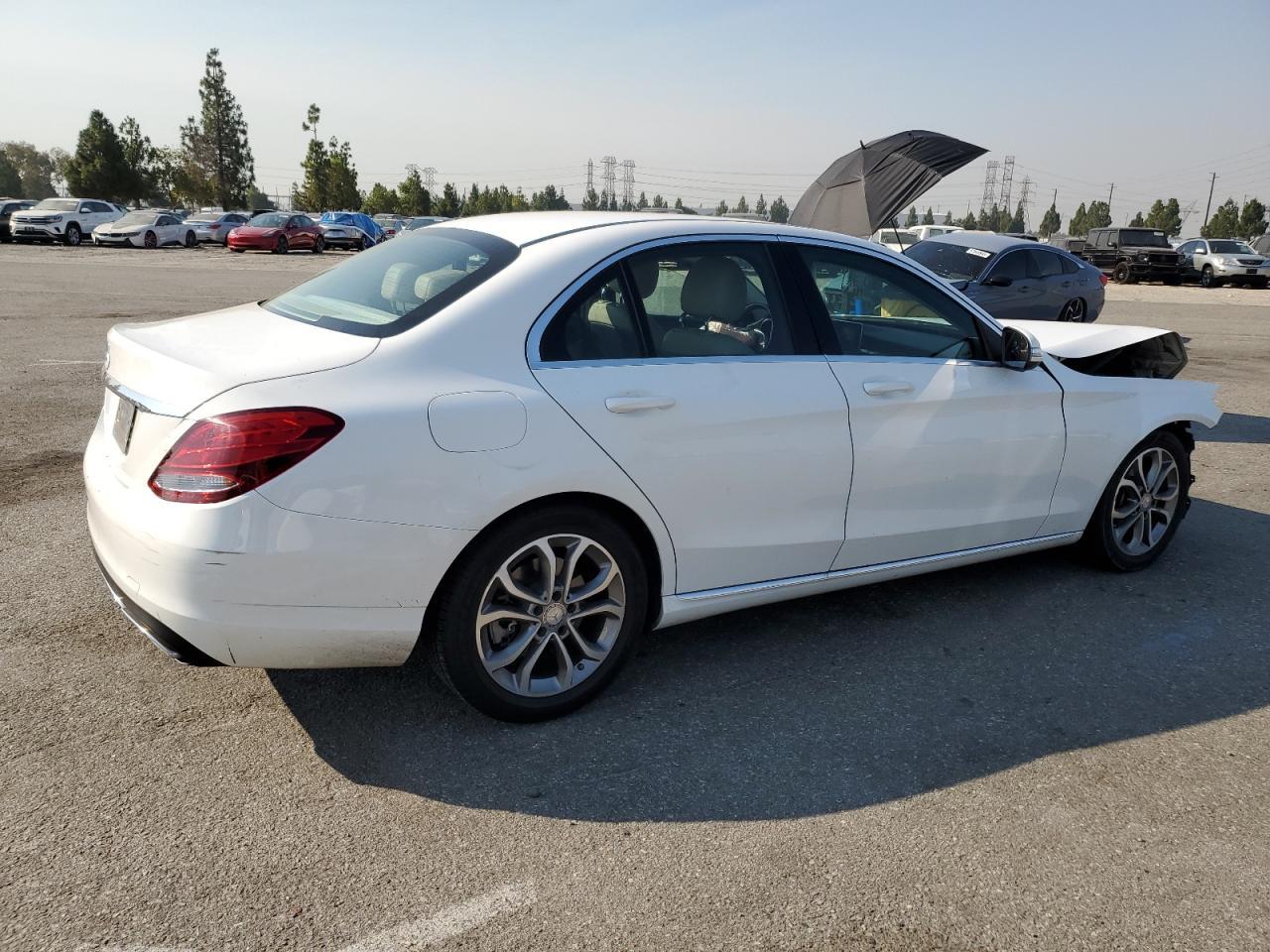 2015 Mercedes-Benz C 300 - Фото 3