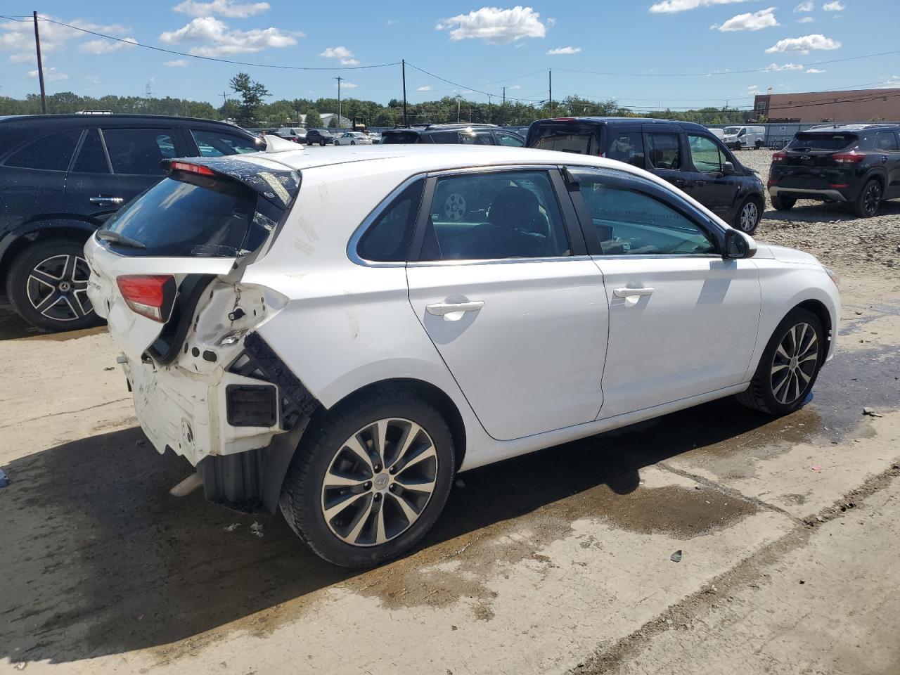 2018 Hyundai Elantra Gt - Фото 3