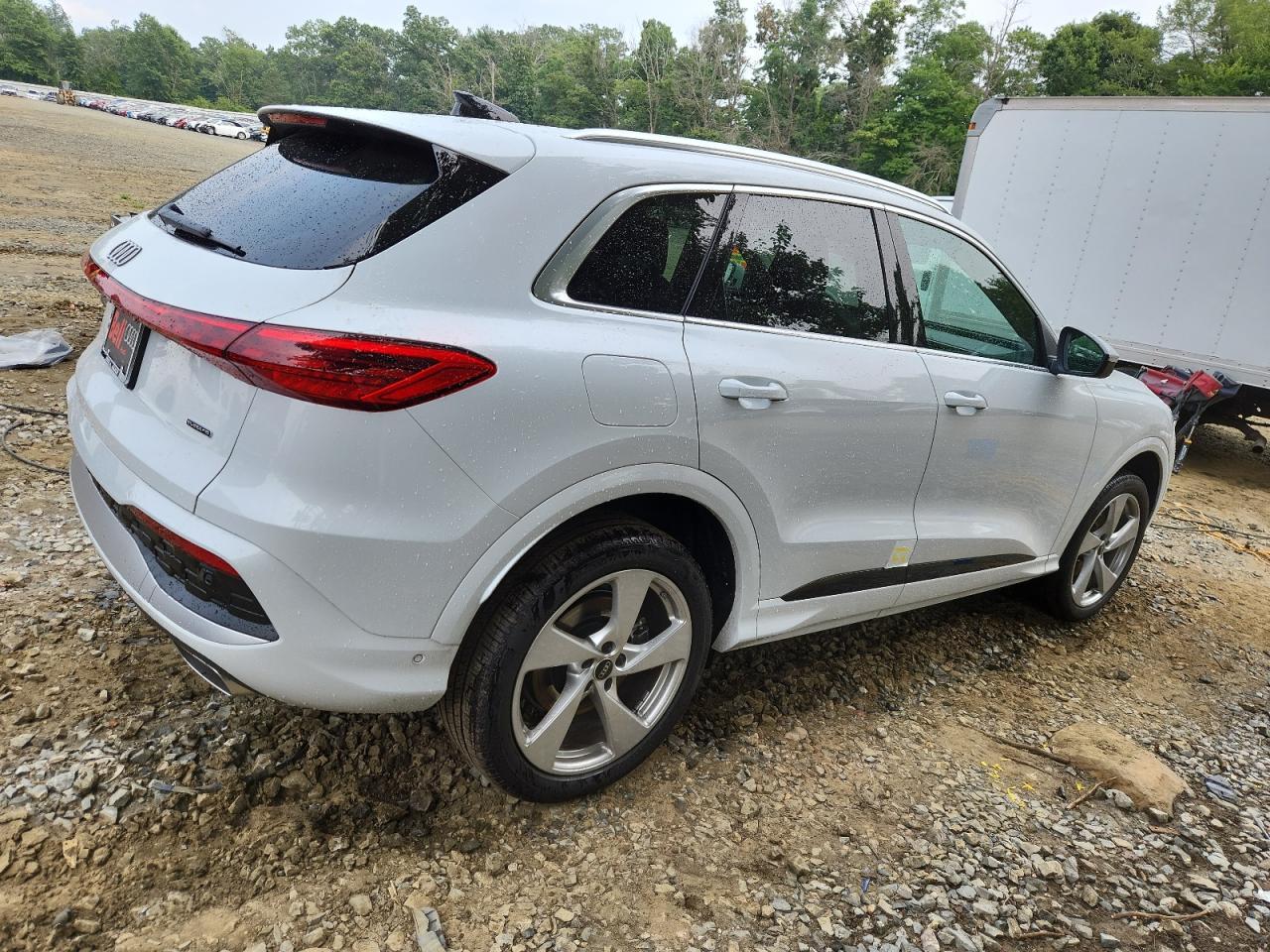 2025 Audi Q5 Premium Plus - Фото 3