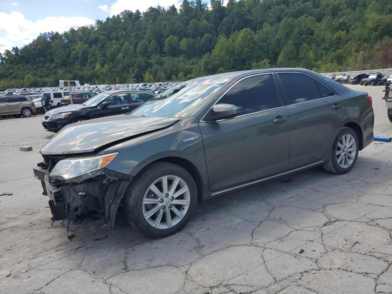 2014 Toyota Camry Hybrid