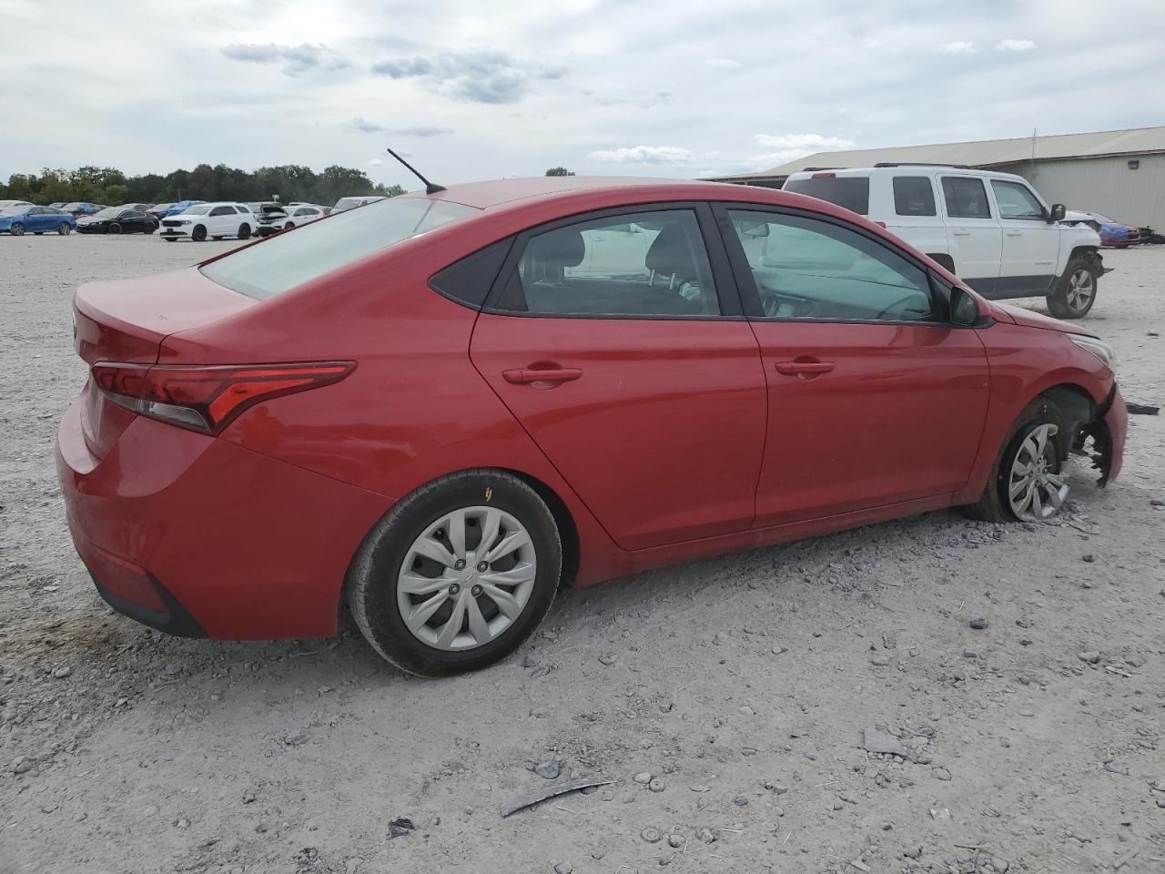 2021 Hyundai Accent Se - Фото 3