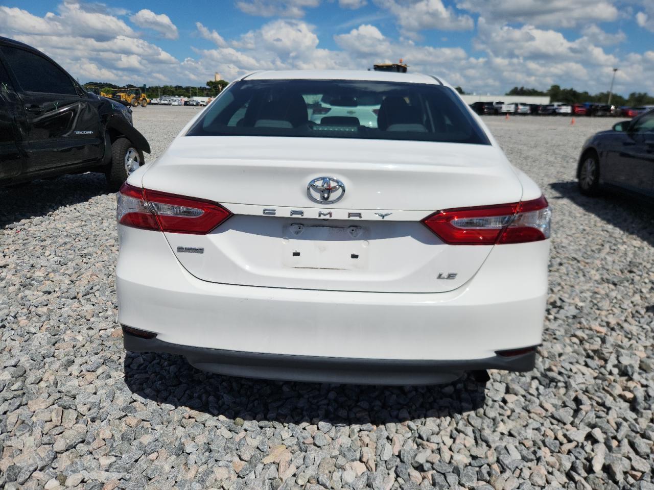 2018 Toyota Camry L - Image 6