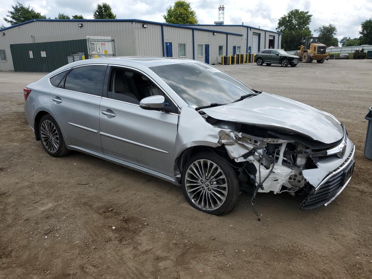 2016 Toyota Avalon Xle - Image 4