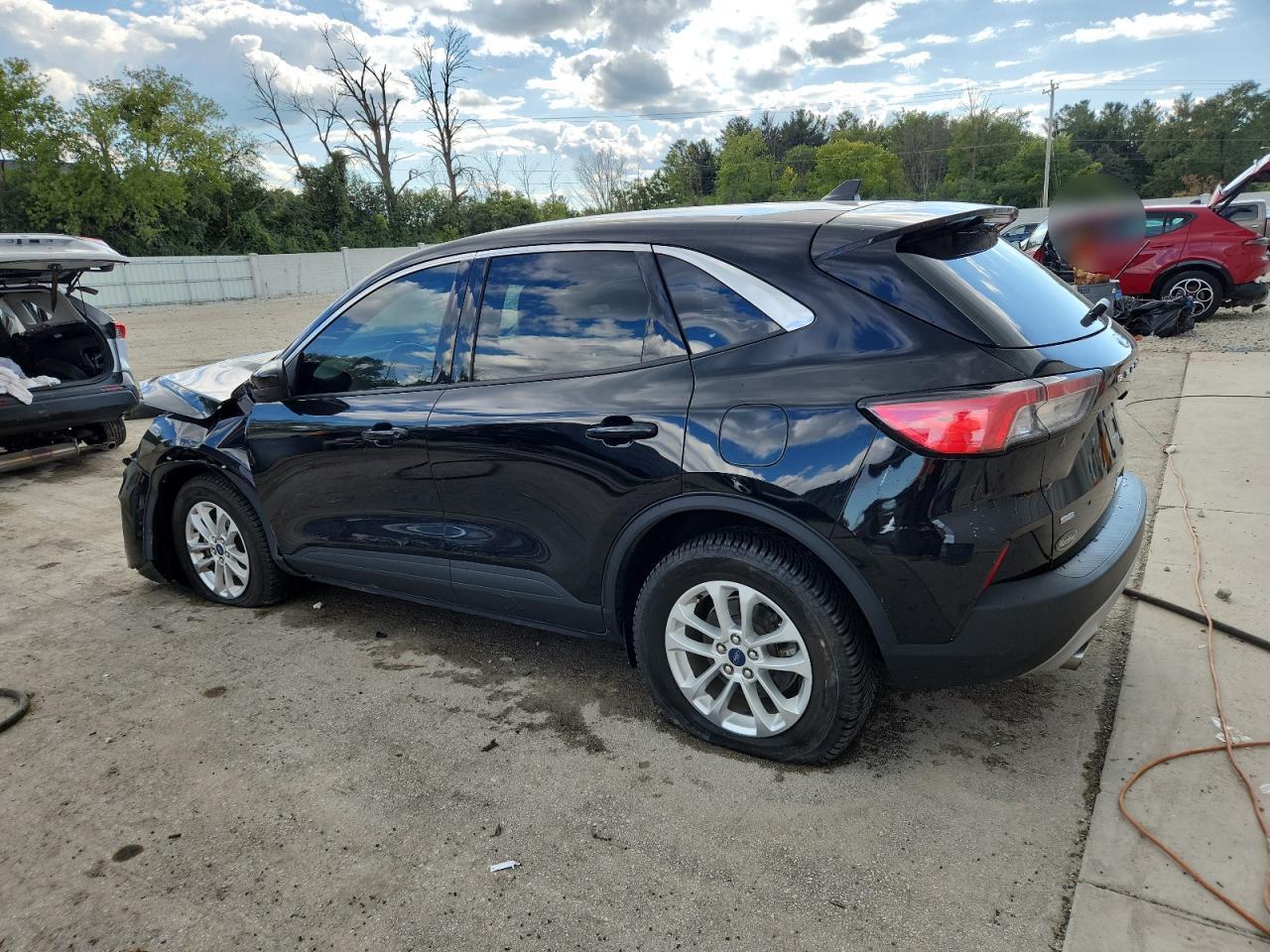 2020 Ford Escape Se - Image 2