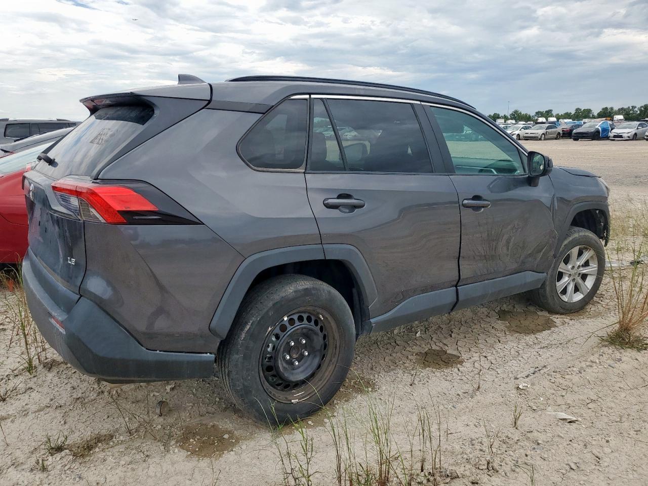 2021 Toyota Rav4 Le - Фото 3
