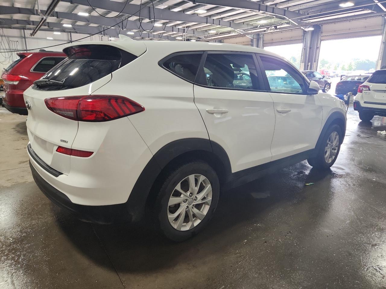 2021 Hyundai Tucson Se - Image 3
