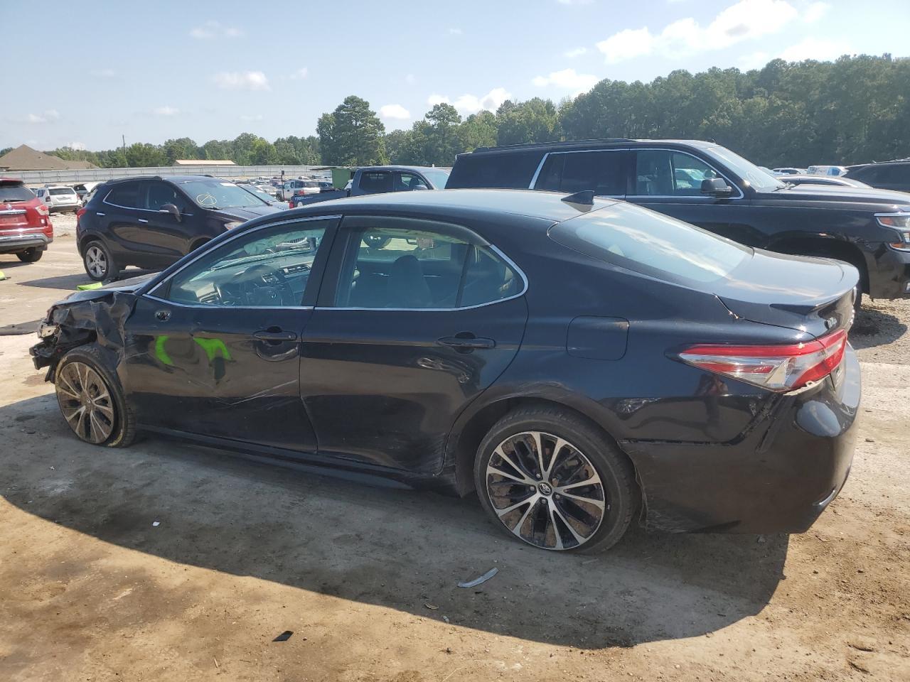 2019 Toyota Camry L - Image 2