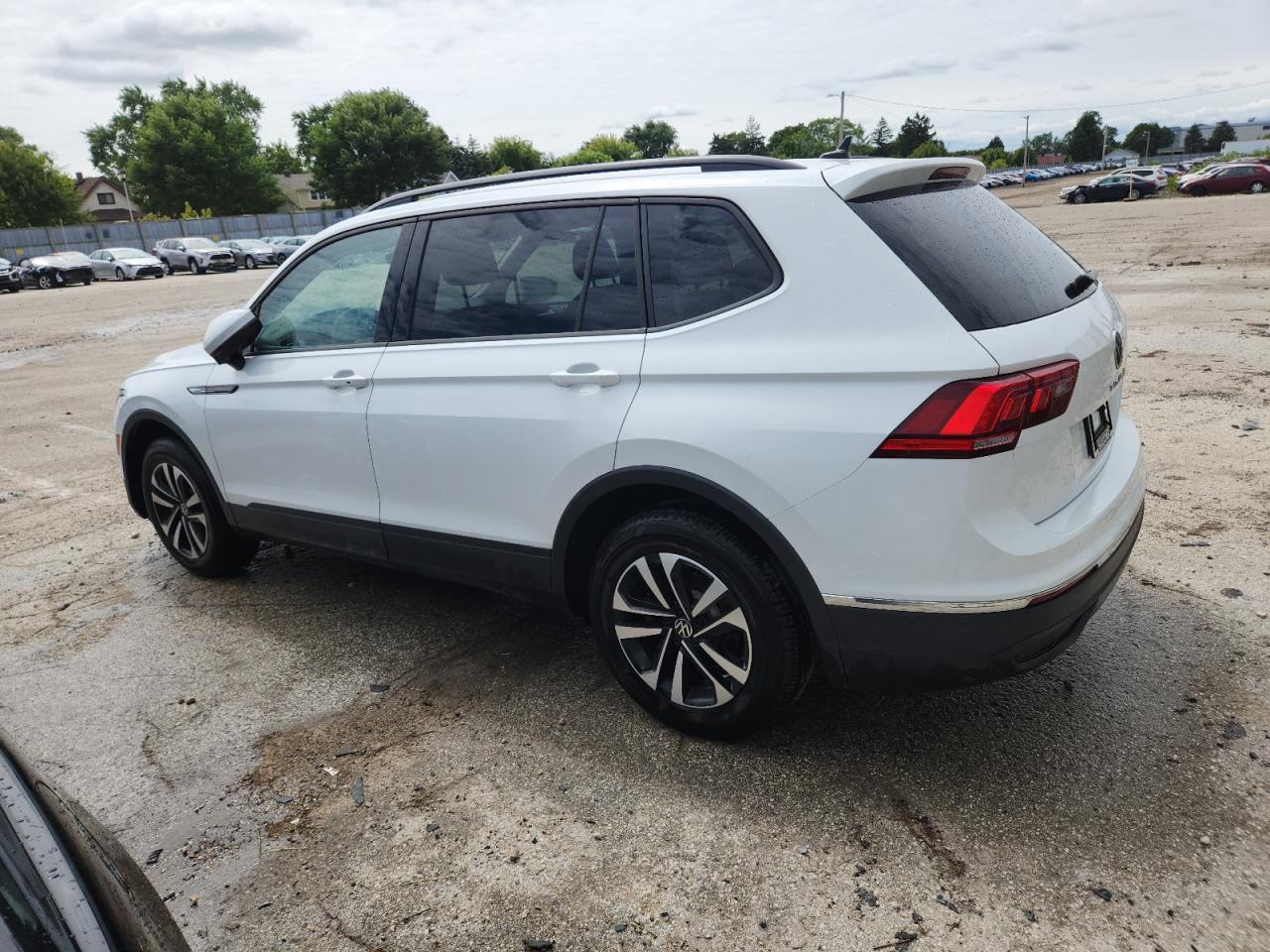 2024 Volkswagen Tiguan S - Фото 2