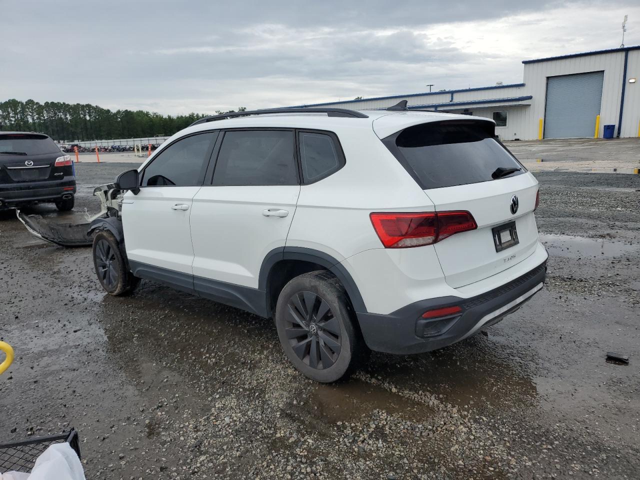 2022 Volkswagen Taos S - Фото 2
