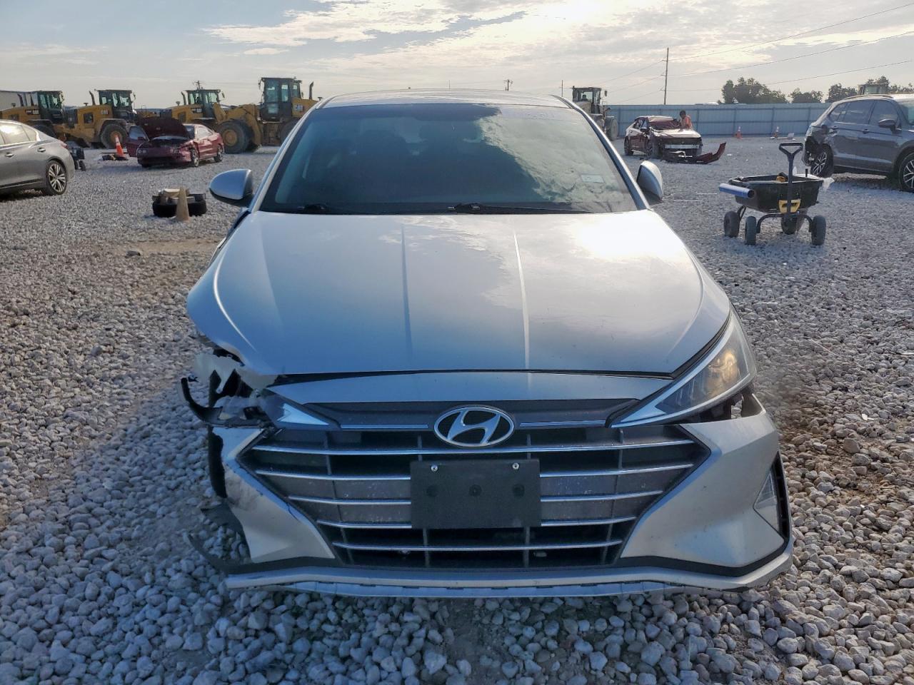 2019 Hyundai Elantra Se - Фото 5