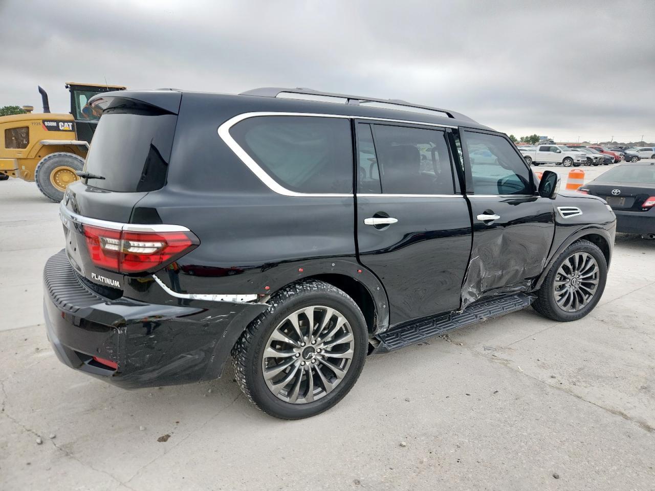 2023 Nissan Armada Platinum - Фото 3