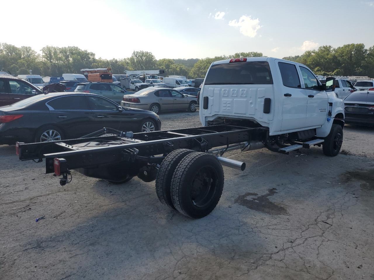 2023 Chevrolet Silverado Truck Cab And Chassis - Image 3