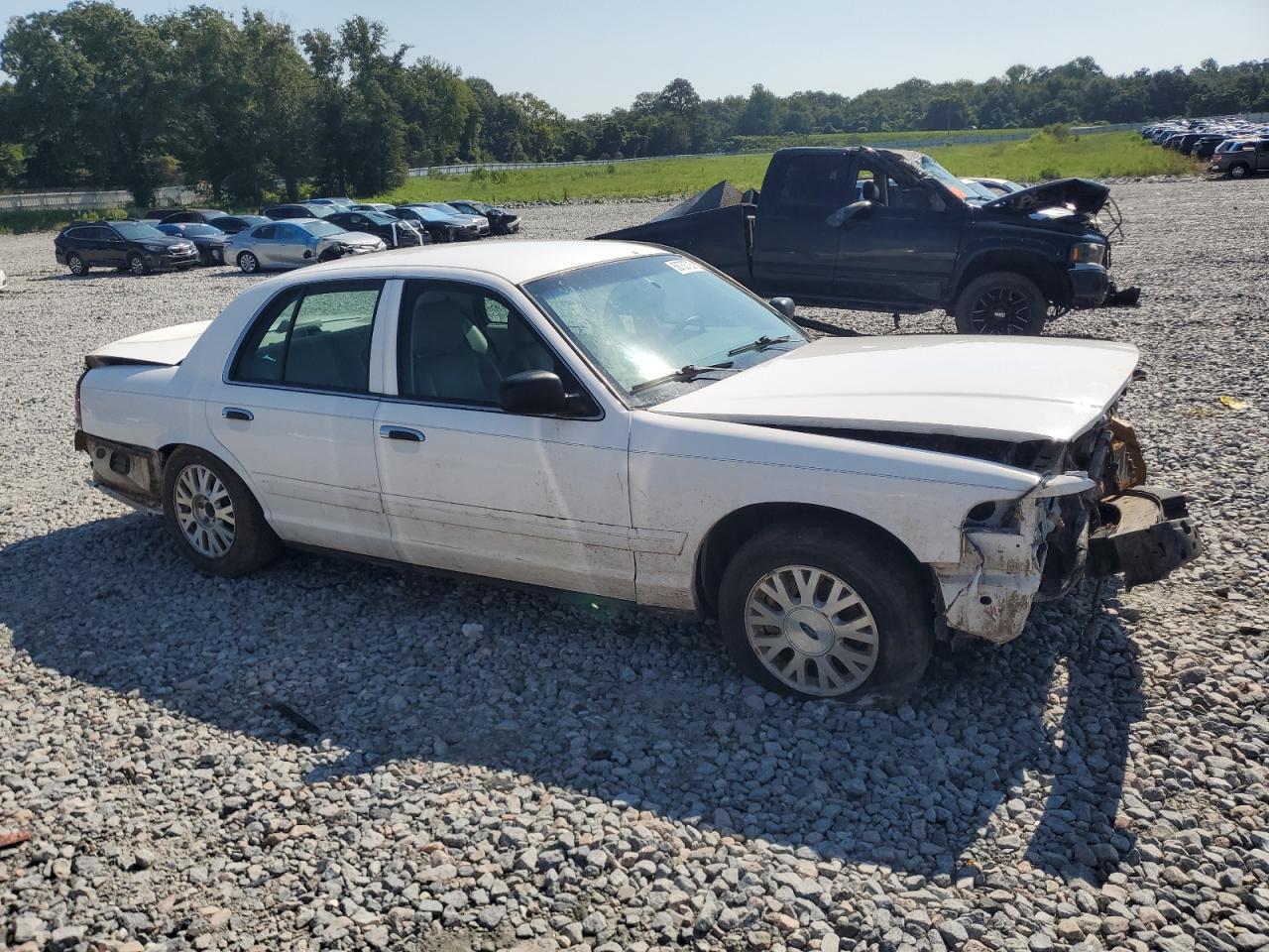 2003 Ford Crown Victoria Lx - Image 4