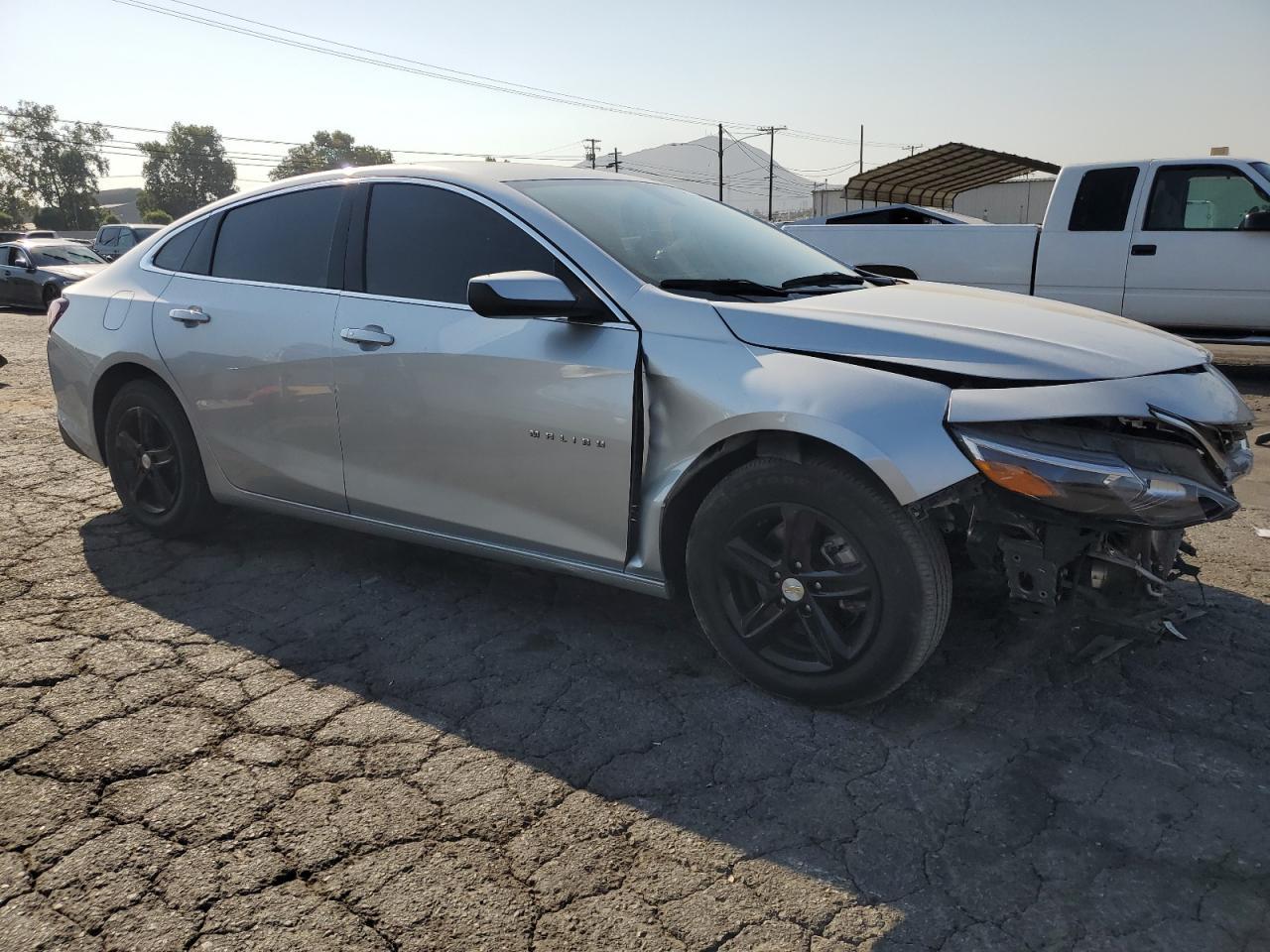 2022 Chevrolet Malibu Lt - Image 4