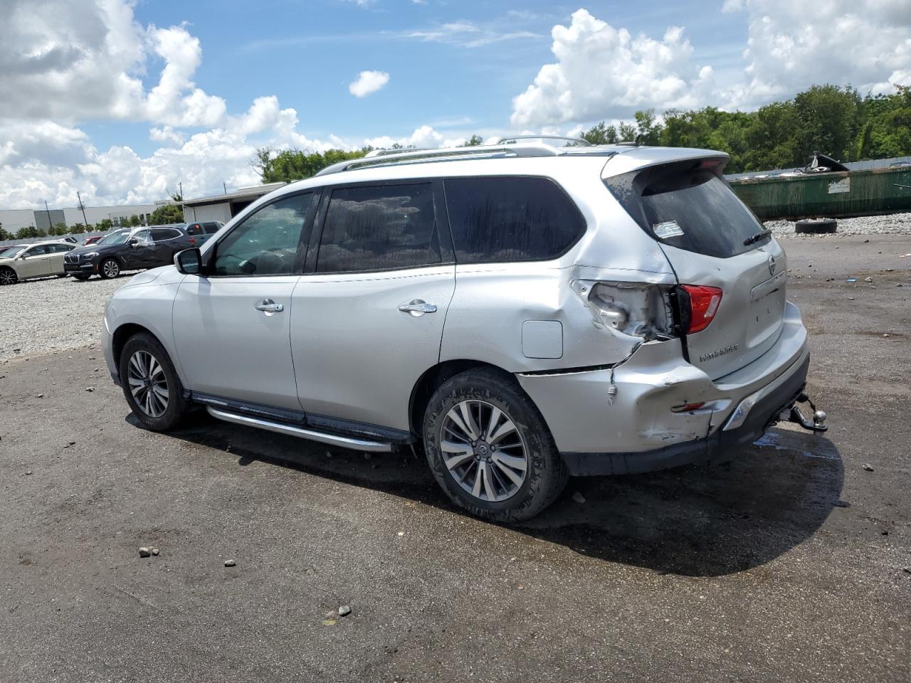 2018 Nissan Pathfinder S - Фото 2