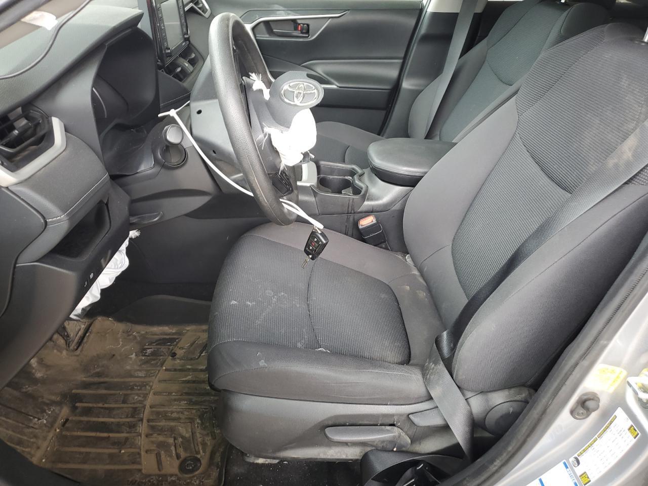 2021 Toyota Rav4 Le - Image 7