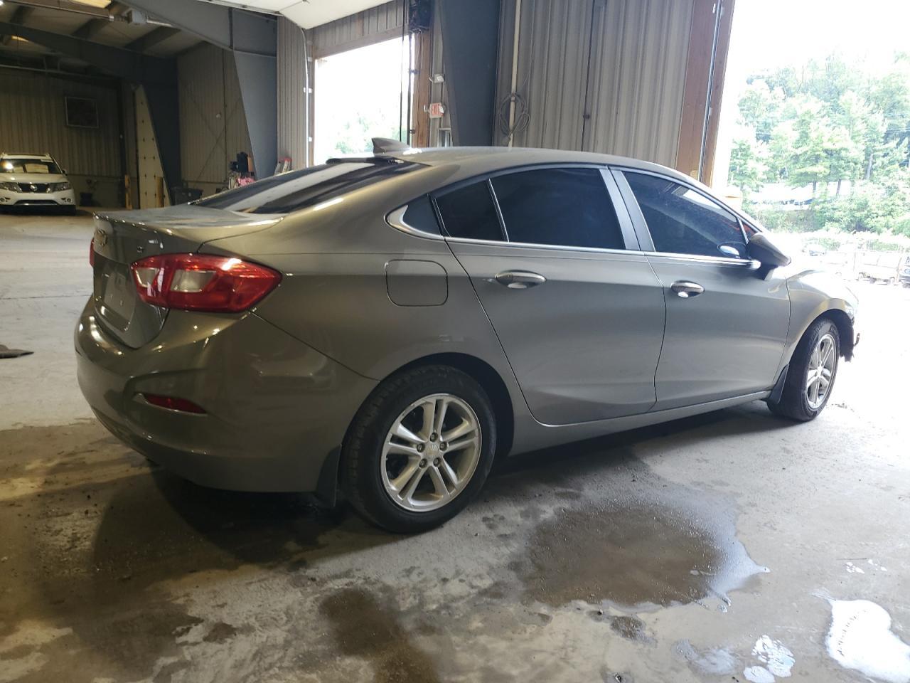2017 Chevrolet Cruze Lt - Фото 3