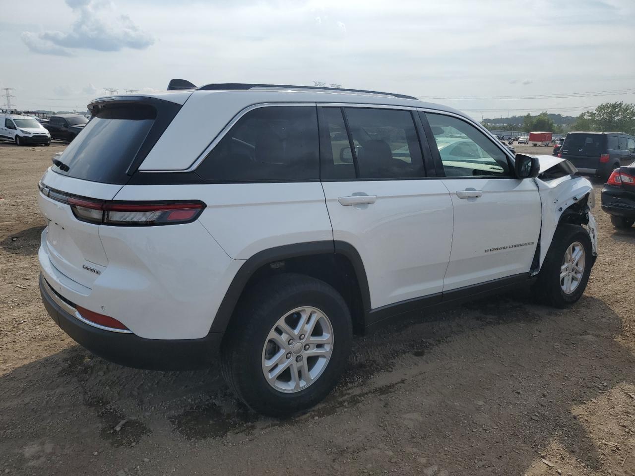 2023 Jeep Grand Cherokee Laredo - Фото 3