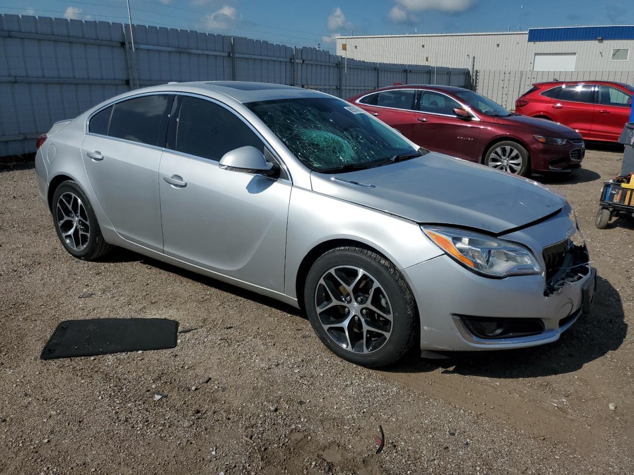 2017 Buick Regal Sport Touring - Фото 4