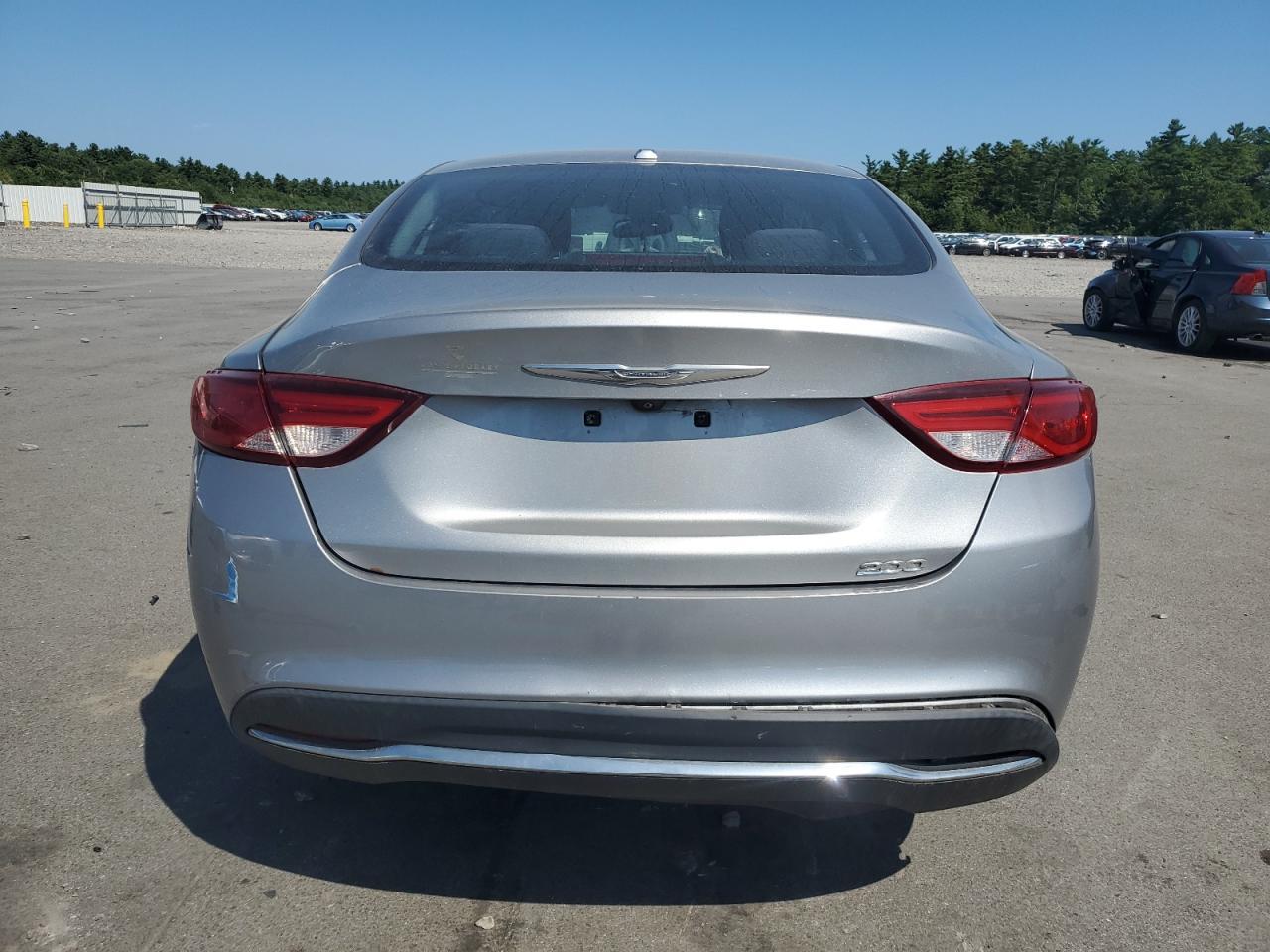 2015 Chrysler 200 Limited - Фото 6