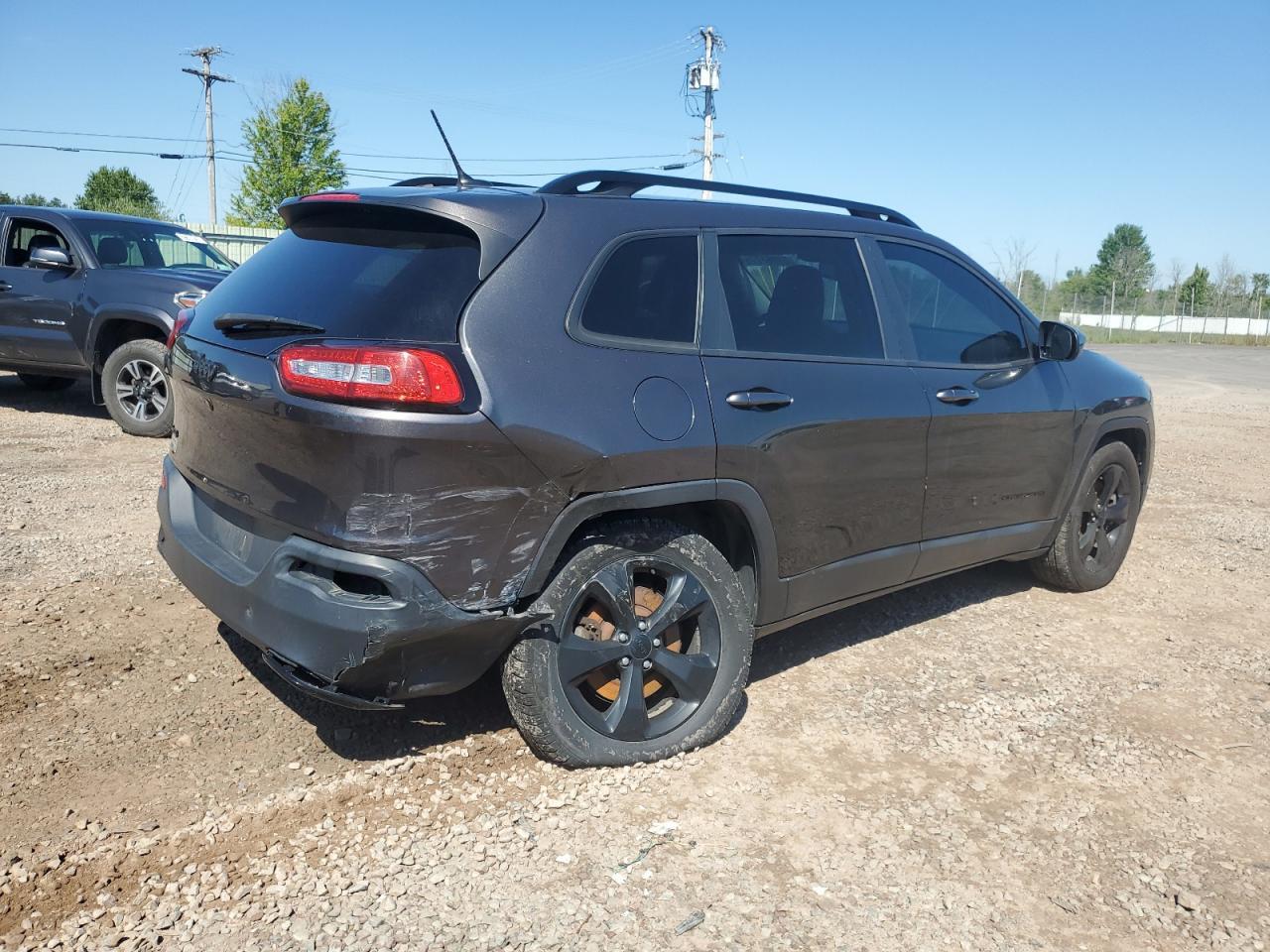 2015 Jeep Cherokee Latitude - Фото 3