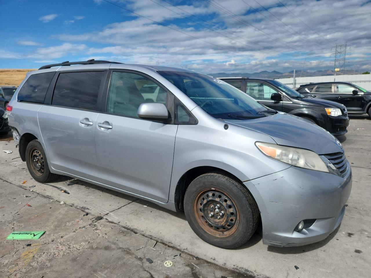 2011 Toyota Sienna Xle - Фото 4