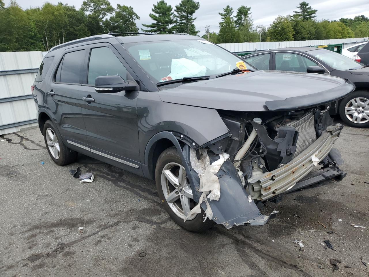 2017 Ford Explorer Xlt - Image 4