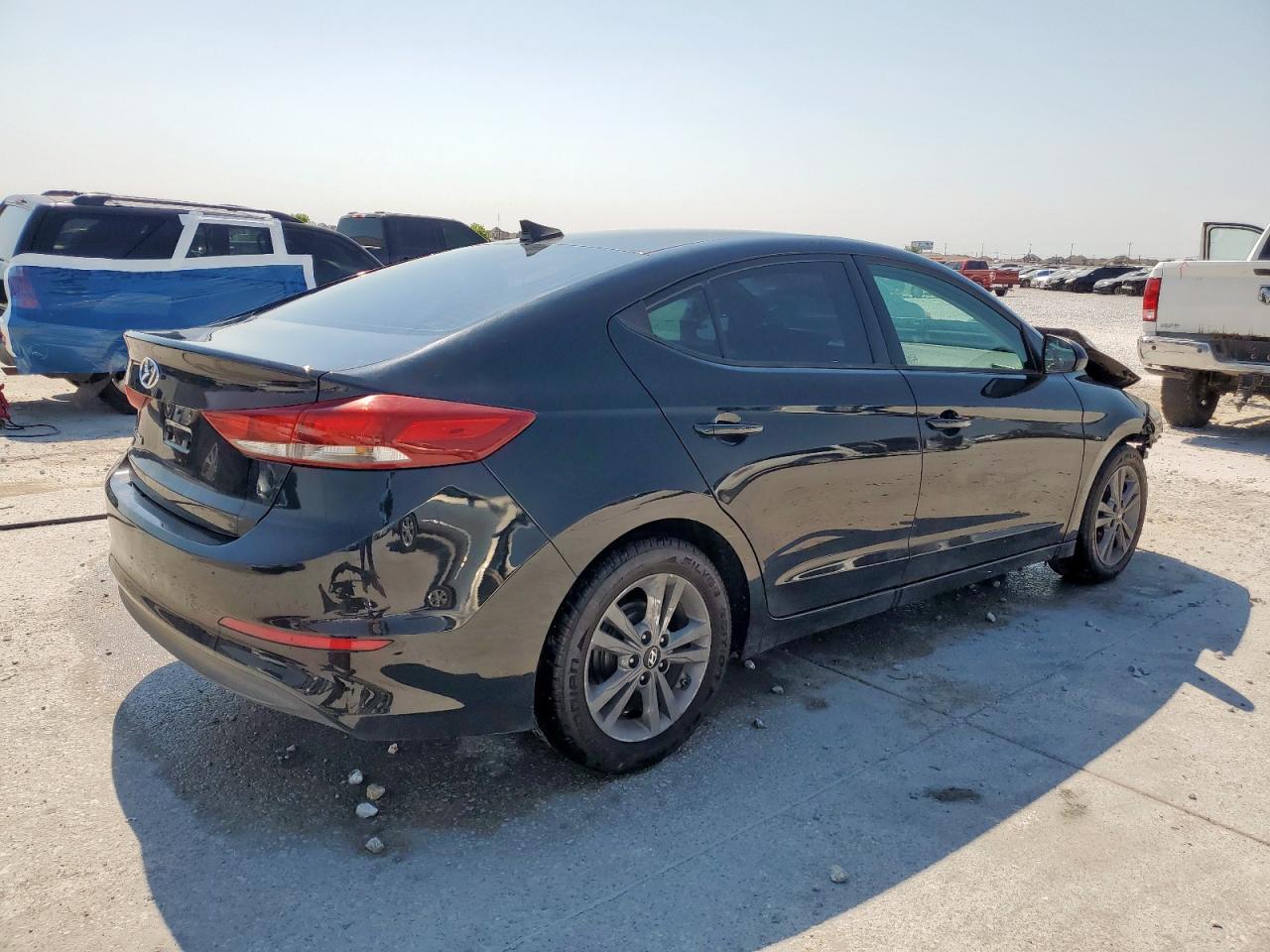 2017 Hyundai Elantra Se - Image 3
