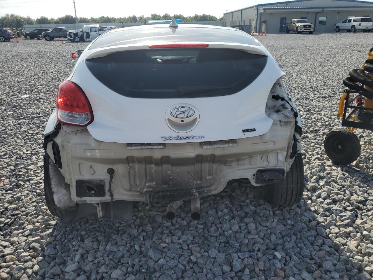 2016 Hyundai Veloster Turbo - Фото 6