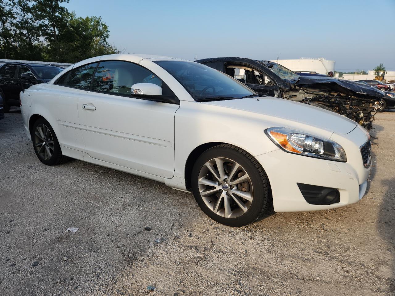 2011 Volvo C70 T5 - Image 4