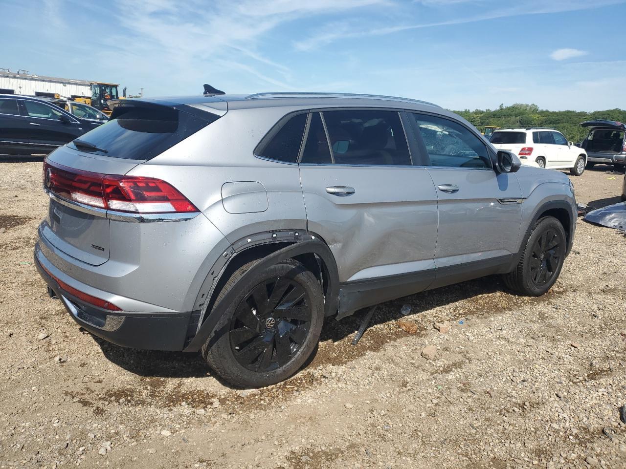 2025 Volkswagen Atlas Cross Sport Se - Фото 3