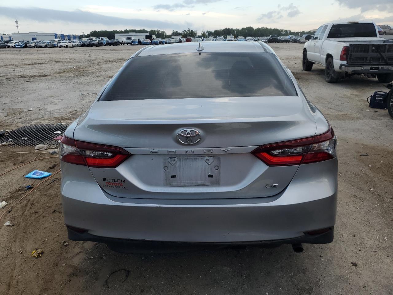 2024 Toyota Camry Le - Image 6