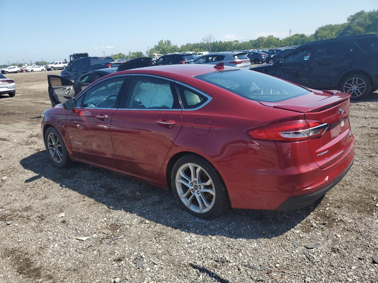 2019 Ford Fusion Titanium - Фото 2