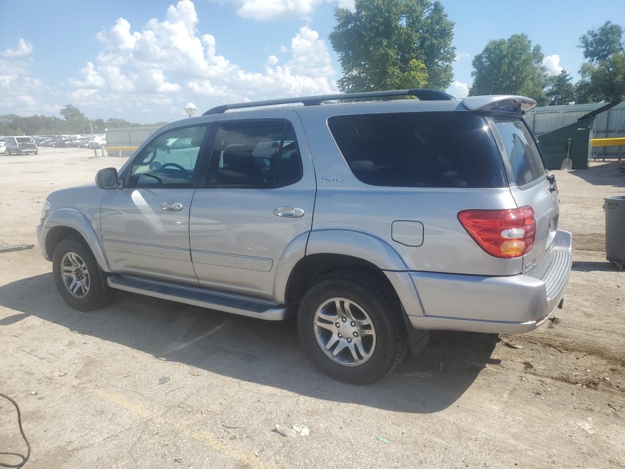 2004 Toyota Sequoia Limited - Image 2