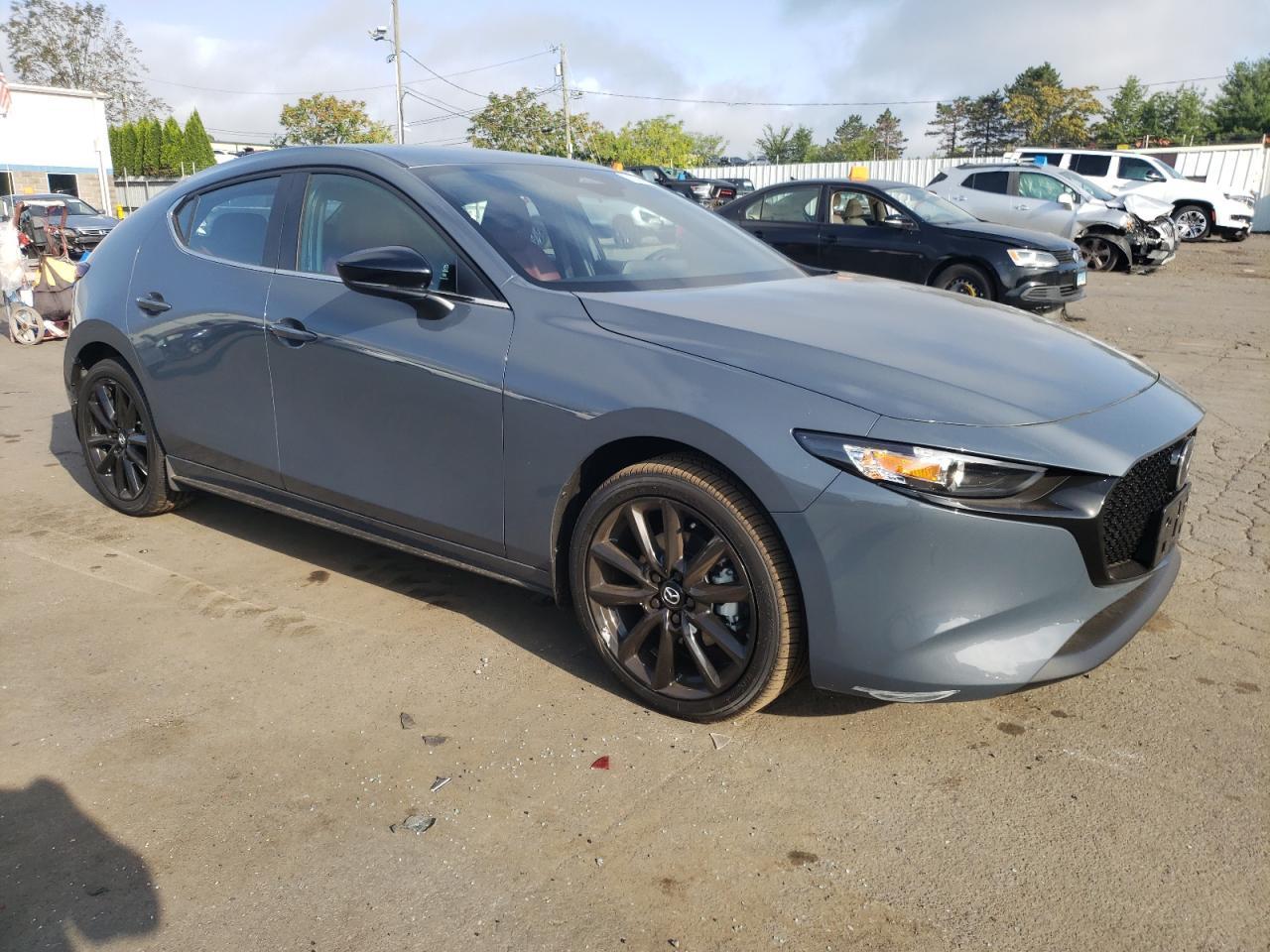 2025 Mazda 3 Preferred - Фото 4