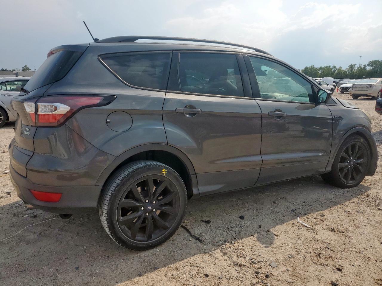 2018 Ford Escape Se - Фото 3