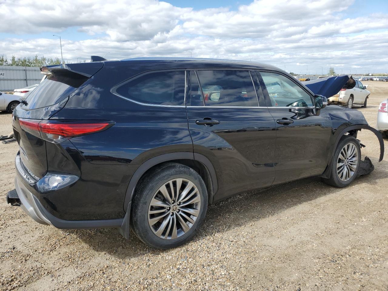 2021 Toyota Highlander Platinum - Фото 3