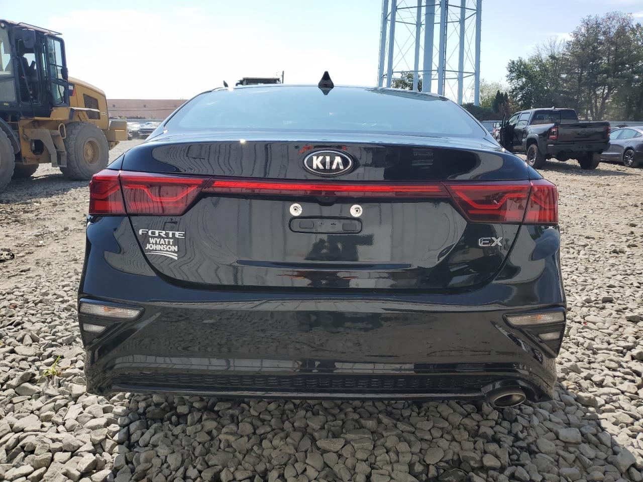 2020 Kia Forte Ex - Image 6