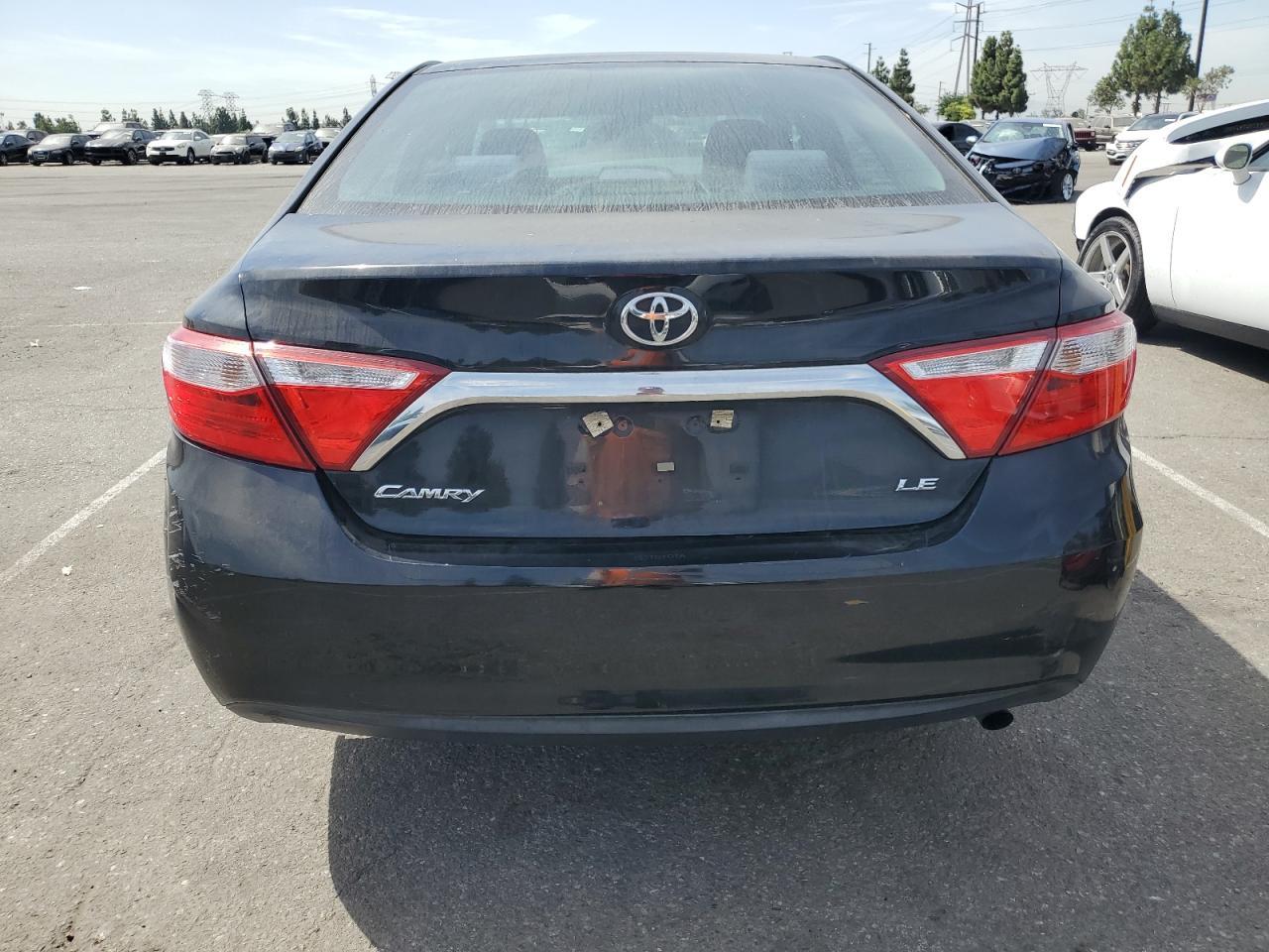 2016 Toyota Camry Le - Фото 6