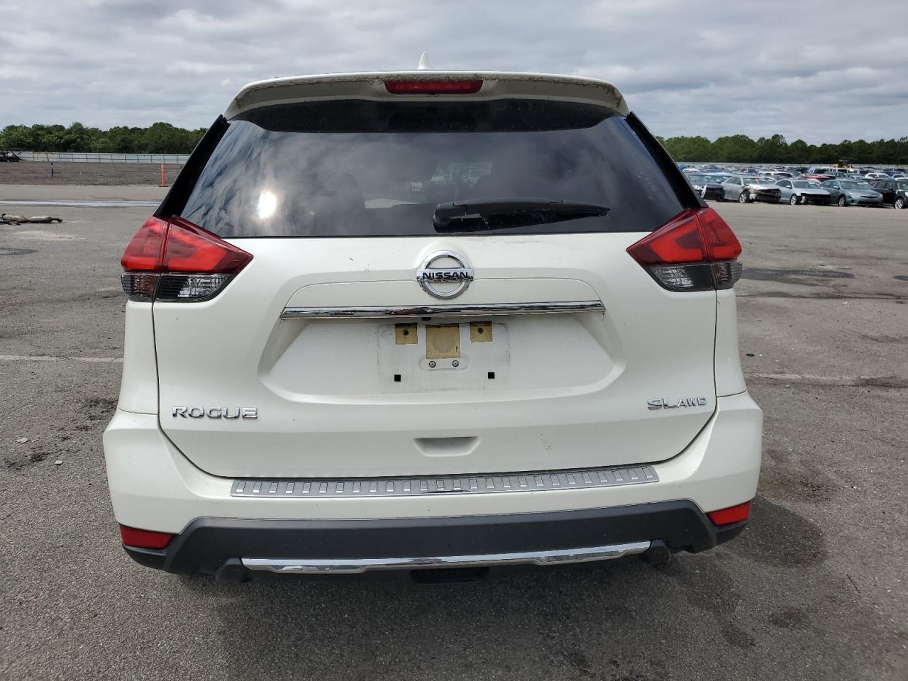 2018 Nissan Rogue S - Image 6