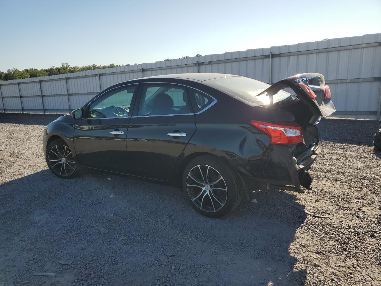 2019 Nissan Sentra S - Фото 2