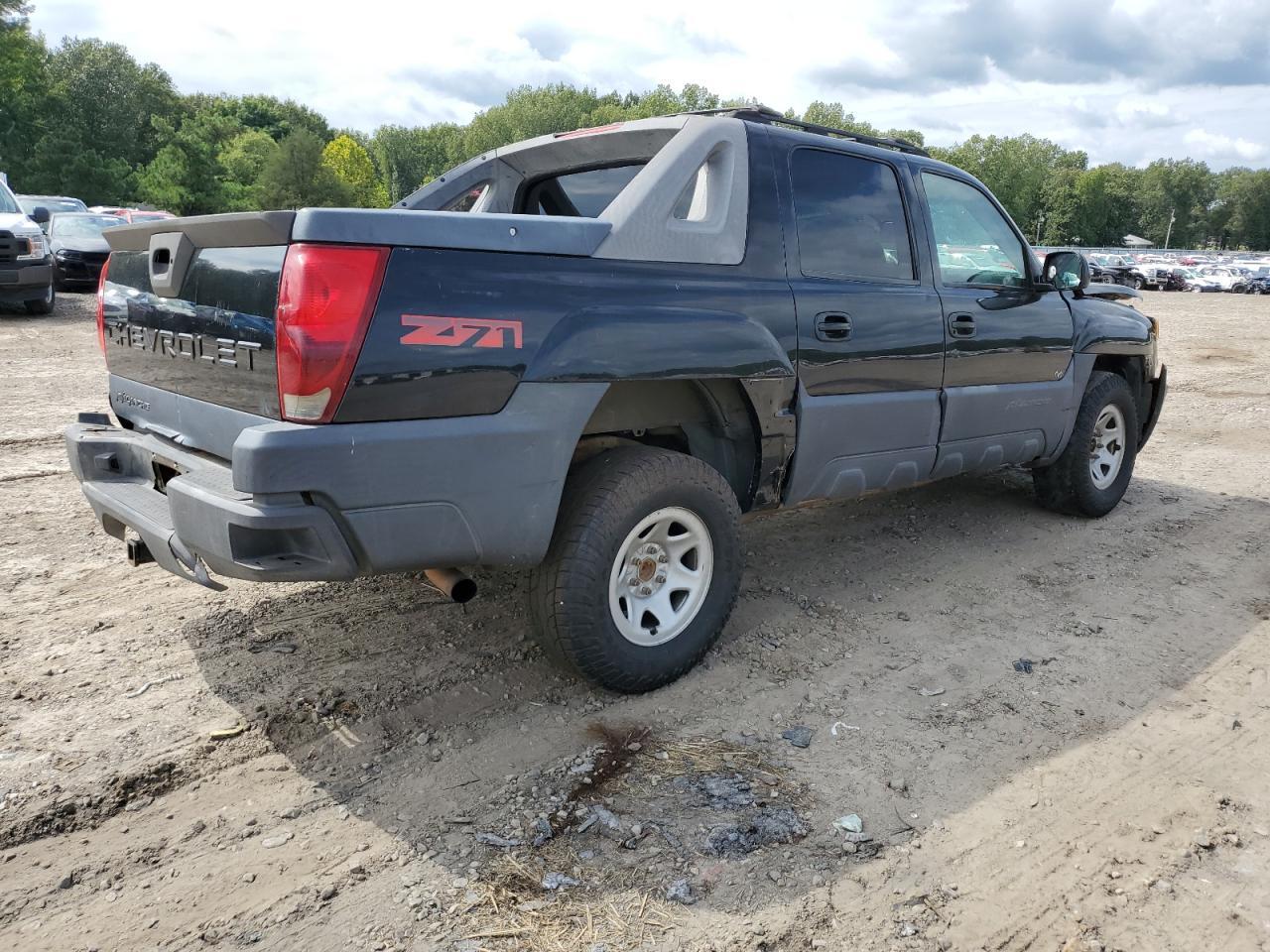 2003 Chevrolet Avalanche K1500 - Image 3